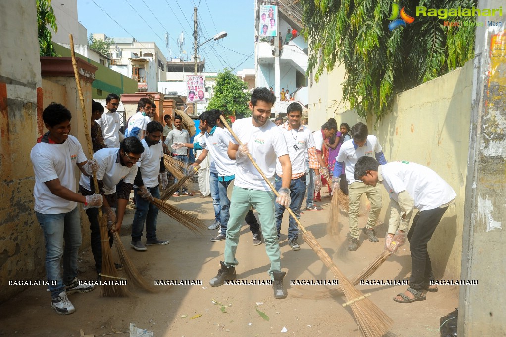 Hero Ram joins Swachh Bharat Campaign