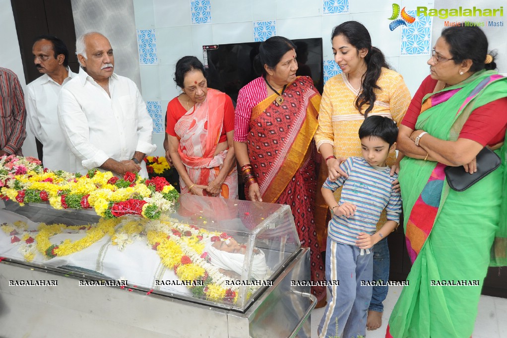 Celebs Pay Homage to Jamuna's Husband Juluri Ramana Rao