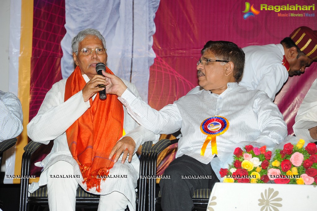 Presentation of KV Reddy Award to Director Sukumar