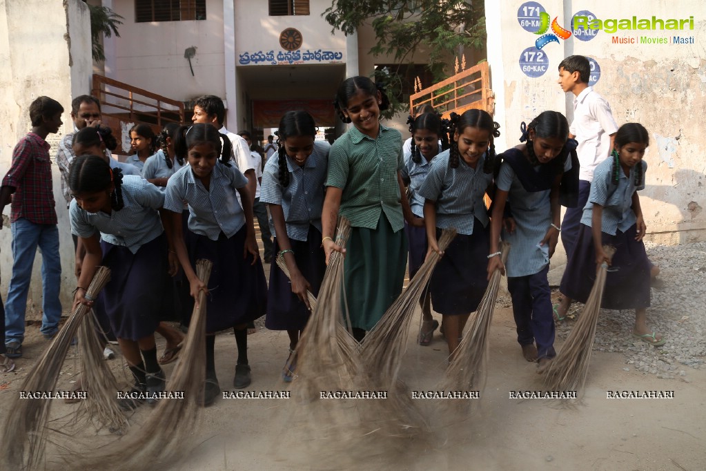 Lakshmi Manchu participated in Swachh Bharat Event