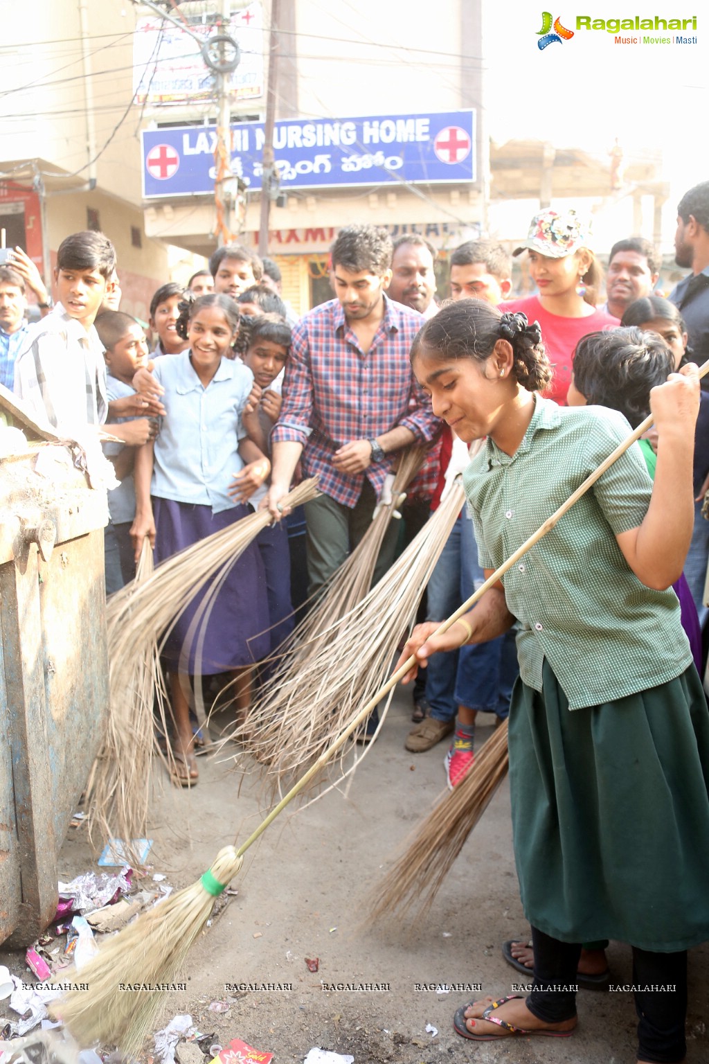 Lakshmi Manchu participated in Swachh Bharat Event