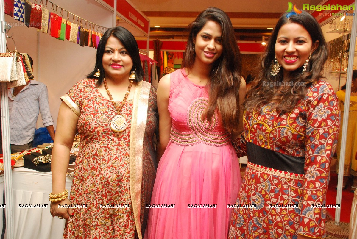 Akritti Elite Exhibition launched by Pooja Kiran