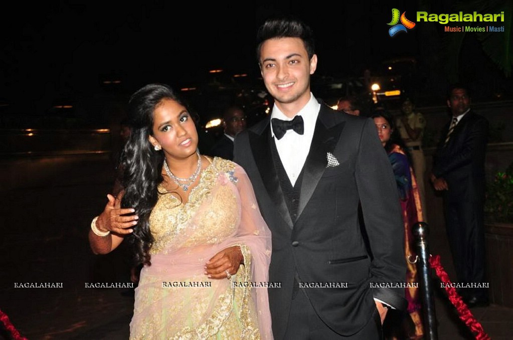 Celebs at Arpita Khan-Aayush Sharma Wedding Reception