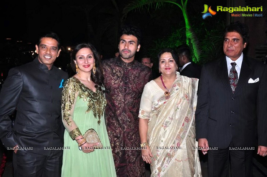 Celebs at Arpita Khan-Aayush Sharma Wedding Reception