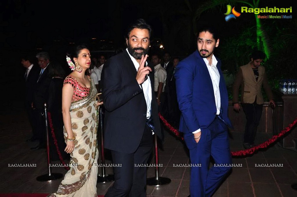 Celebs at Arpita Khan-Aayush Sharma Wedding Reception