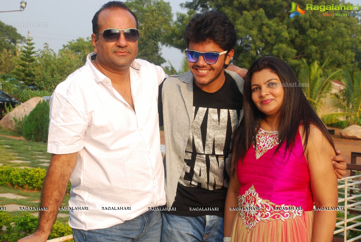 Arun Solanki Birthday Bash 2014 at Devda Farmhouse