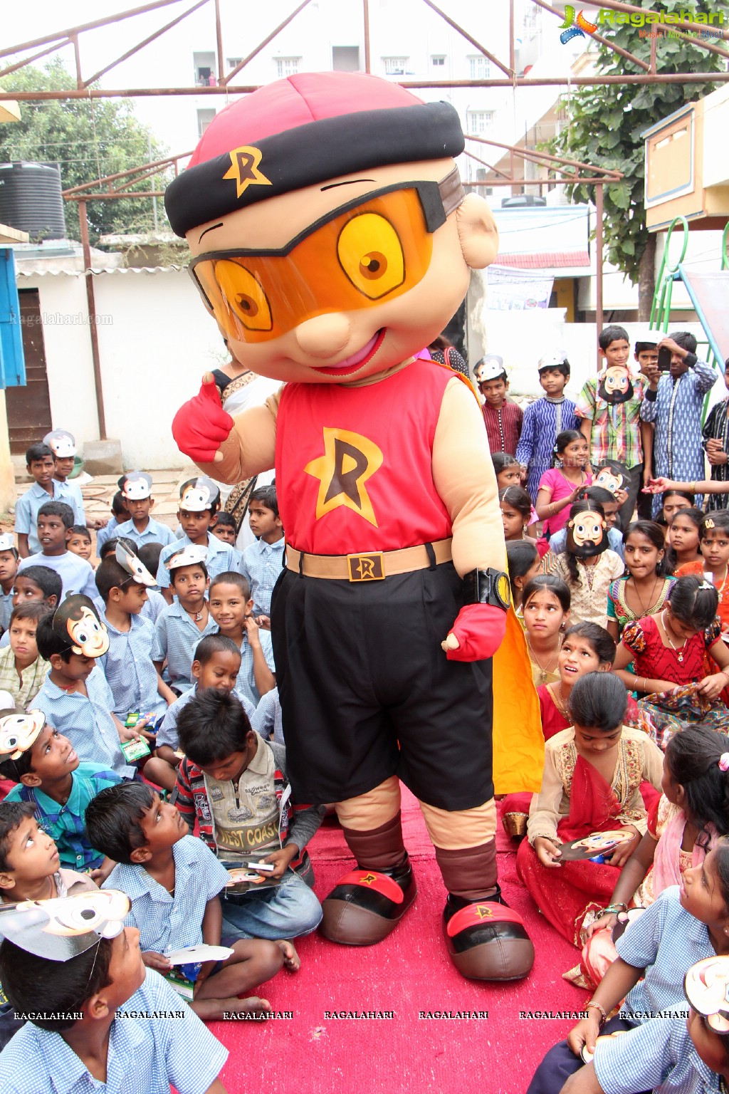 Bala Kalakarulu Children's Day Celebrations 2014