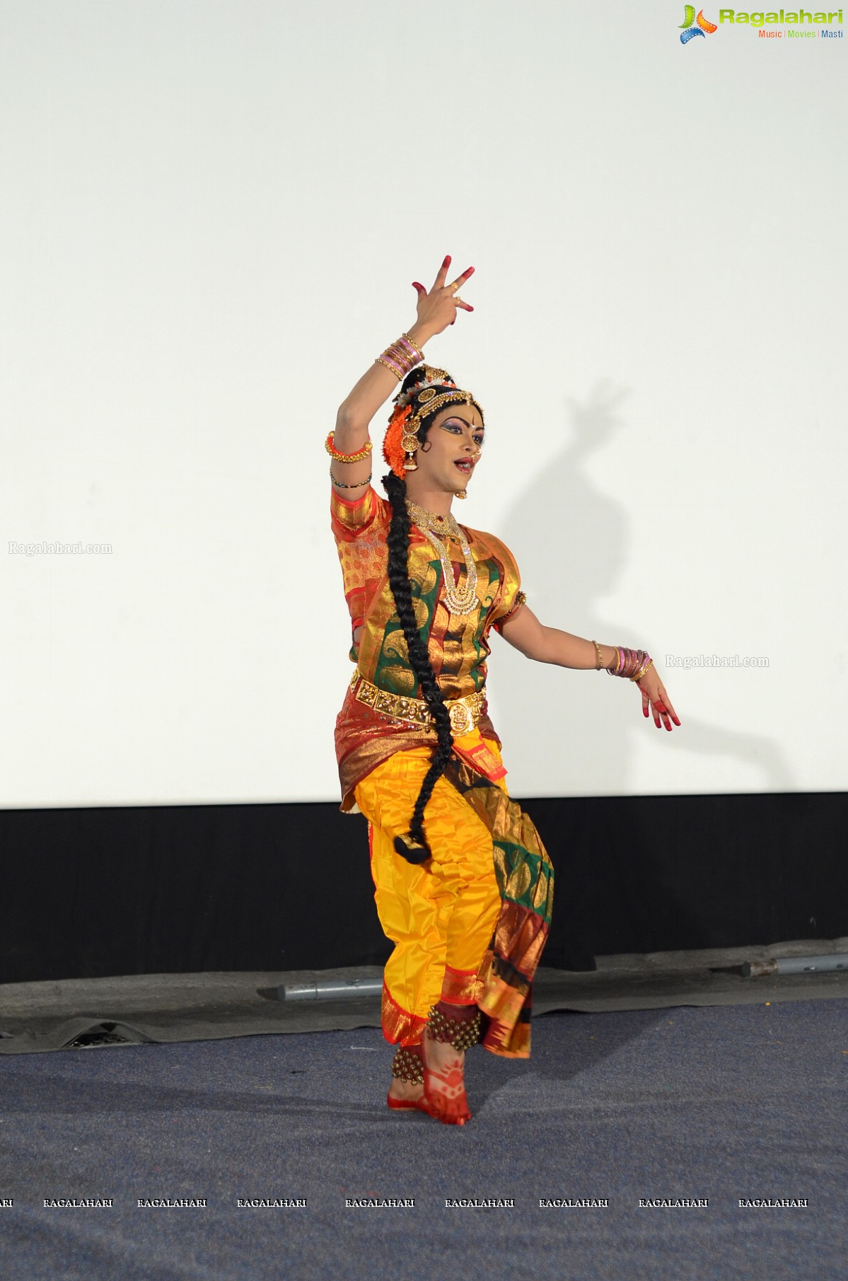 A Thanksgiving Dance Show by Haleem Khan