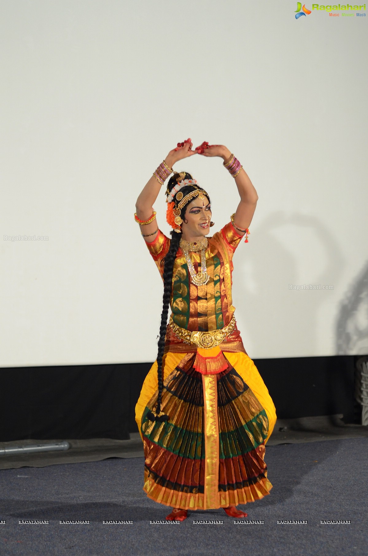 A Thanksgiving Dance Show by Haleem Khan