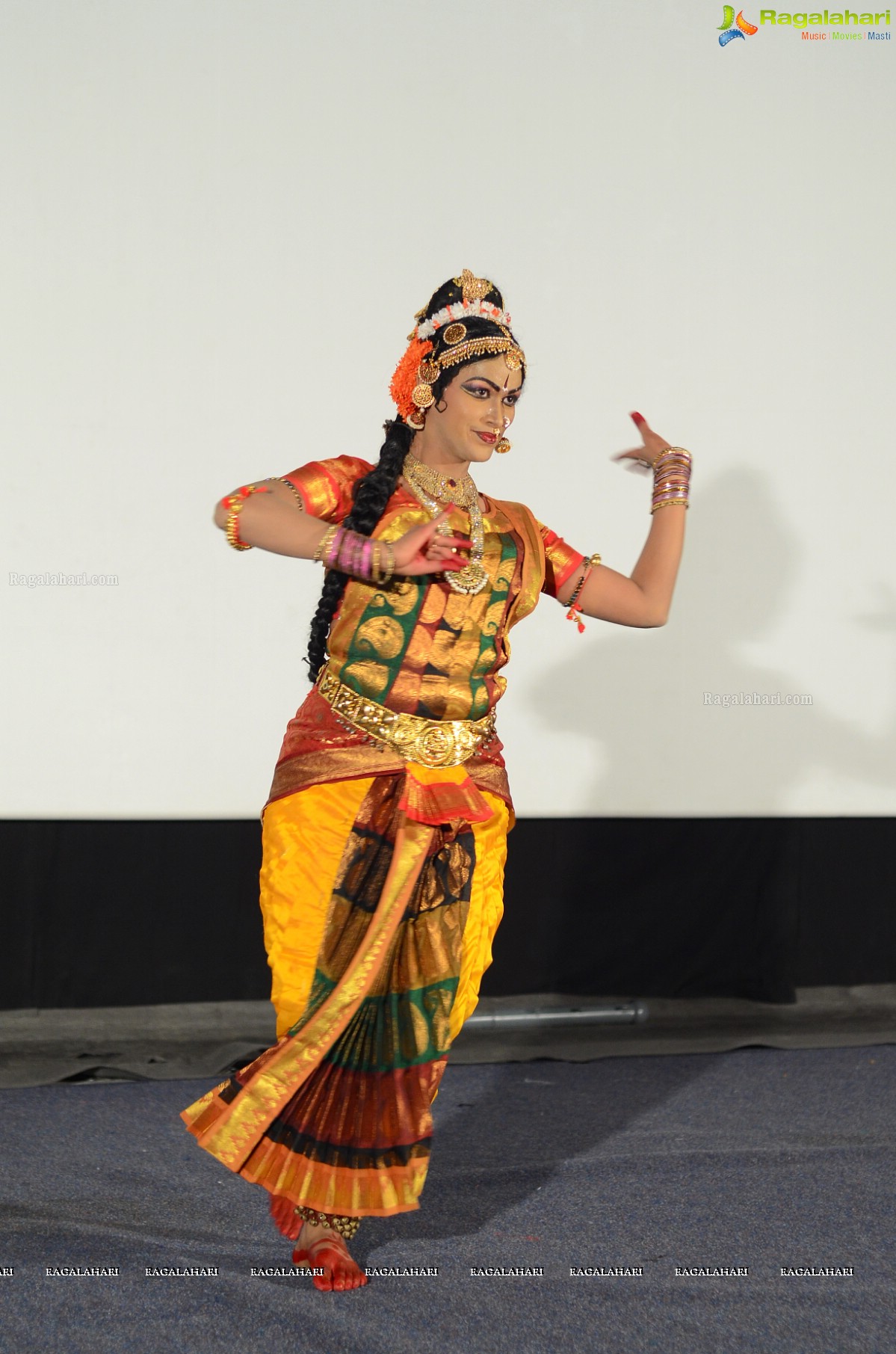 A Thanksgiving Dance Show by Haleem Khan