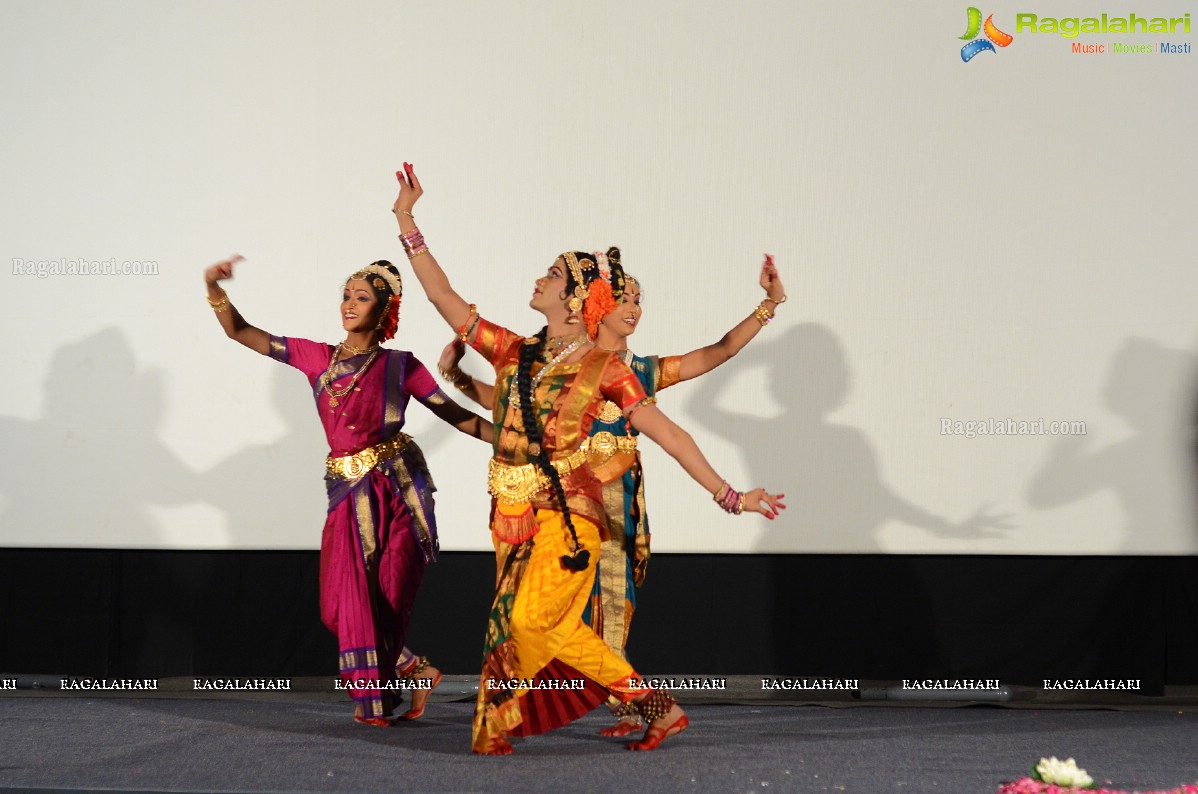 A Thanksgiving Dance Show by Haleem Khan