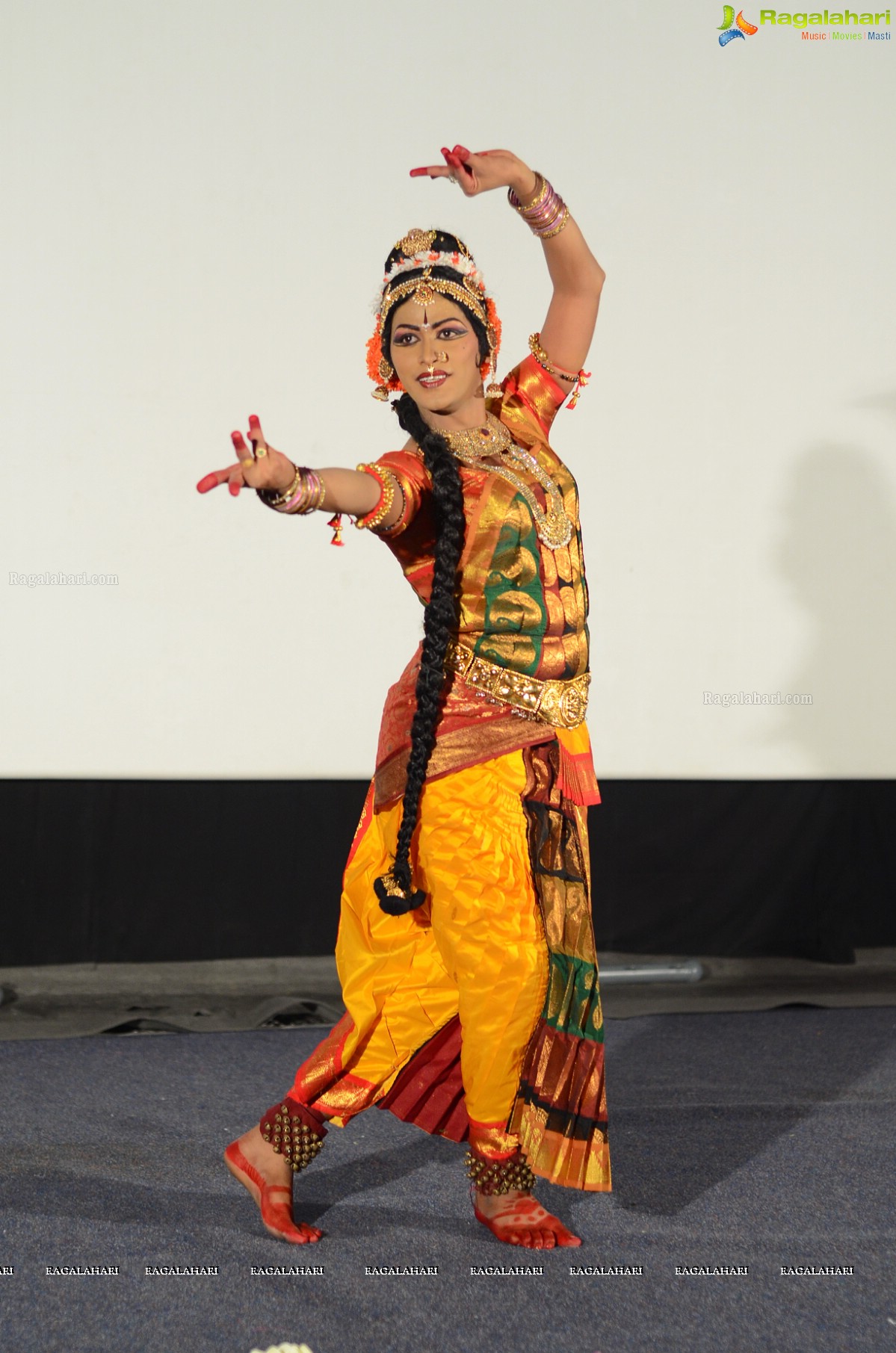 A Thanksgiving Dance Show by Haleem Khan