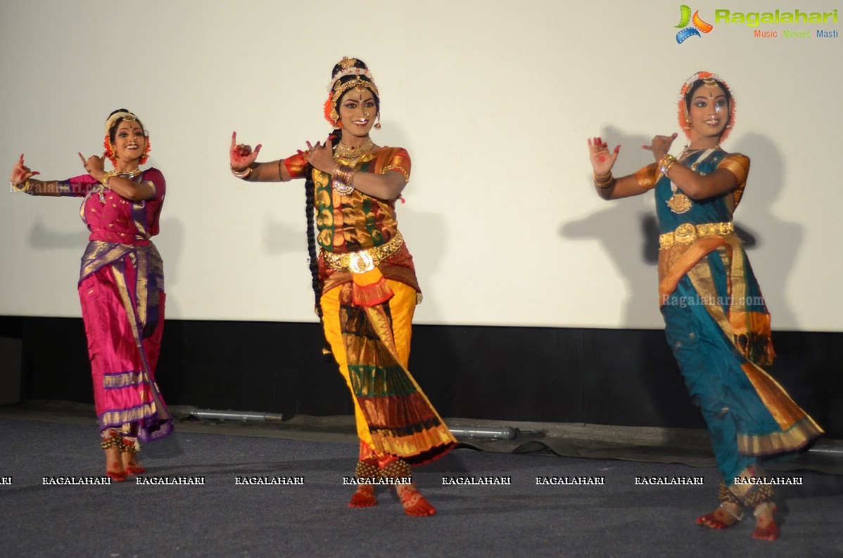 A Thanksgiving Dance Show by Haleem Khan