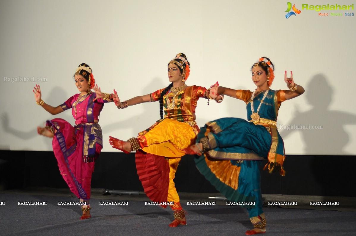 A Thanksgiving Dance Show by Haleem Khan