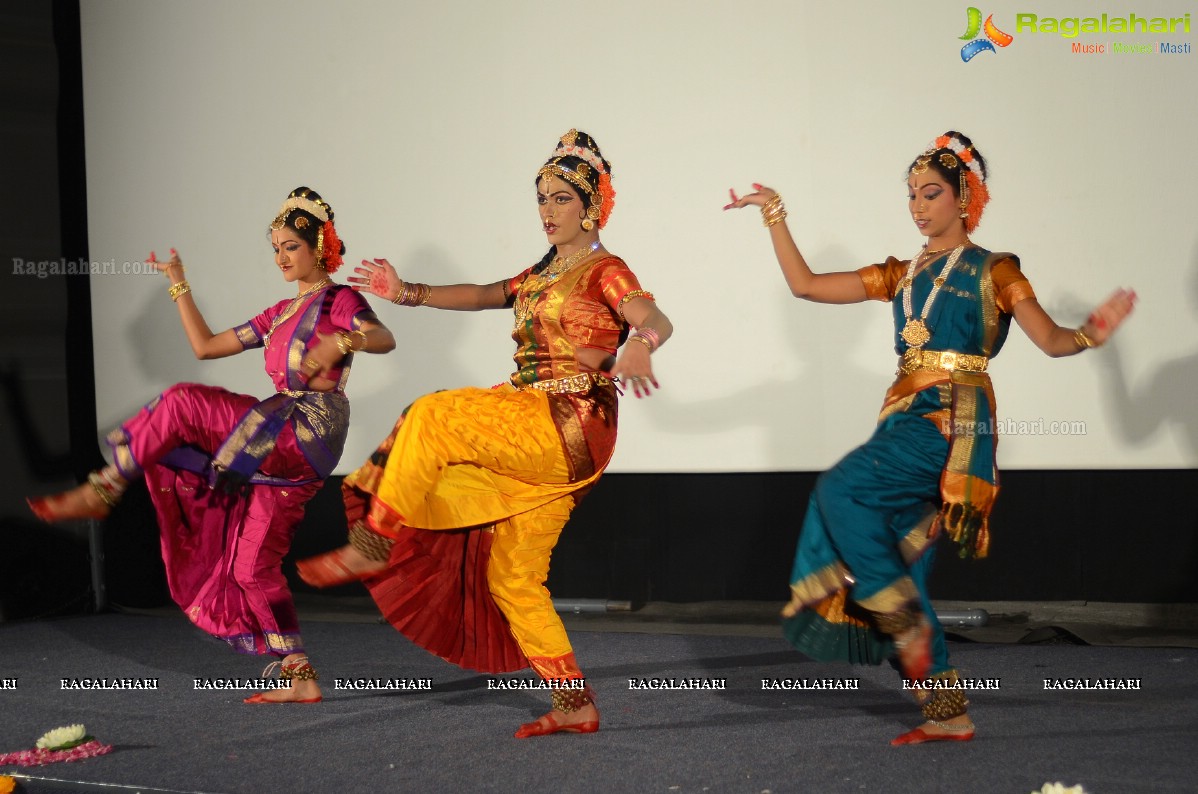 A Thanksgiving Dance Show by Haleem Khan