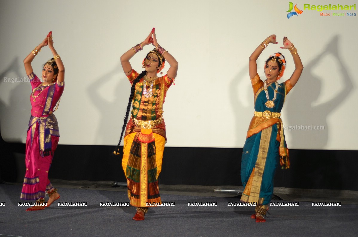 A Thanksgiving Dance Show by Haleem Khan