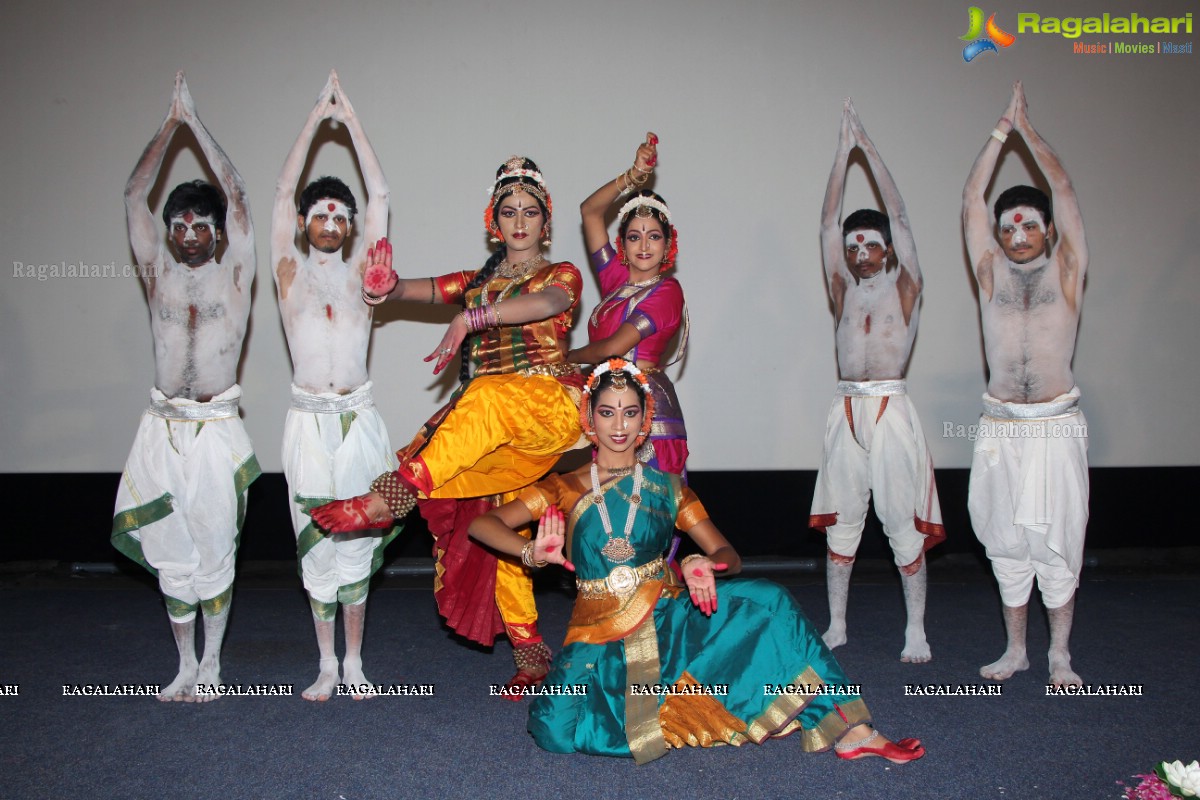 A Thanksgiving Dance Show by Haleem Khan