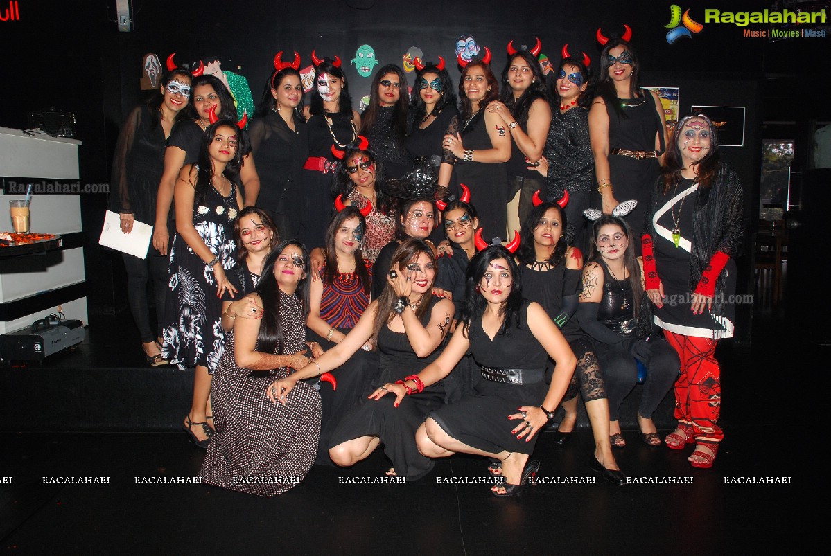 Halloween Charmers Style Hosted by Paavani & Richil at Tap Quench Bar