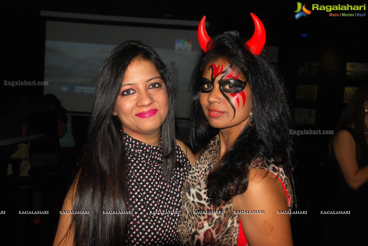 Halloween Charmers Style Hosted by Paavani & Richil at Tap Quench Bar