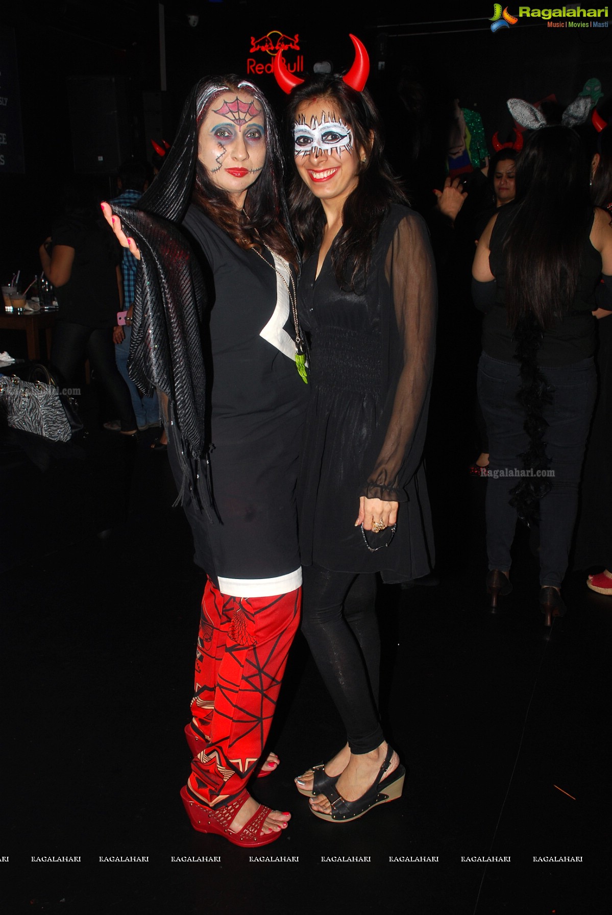 Halloween Charmers Style Hosted by Paavani & Richil at Tap Quench Bar