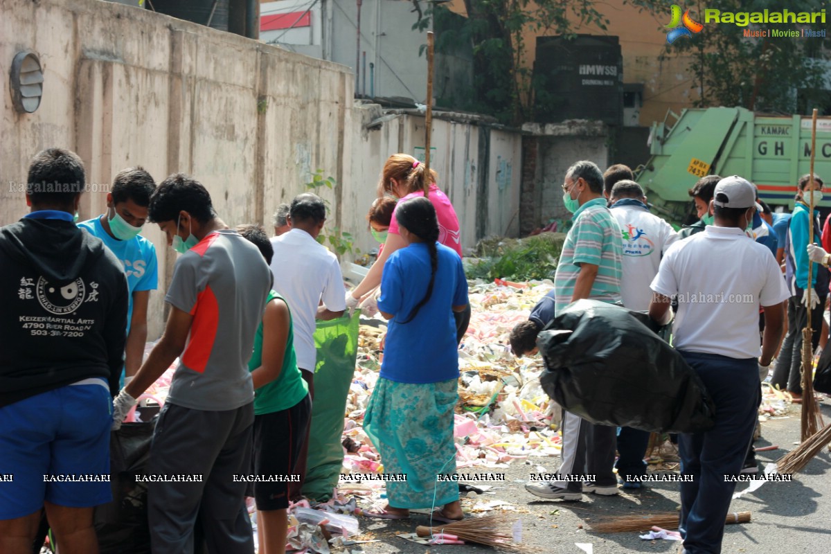 Jwala Gutta and Harshvardhan Rane joins 'Swachh Bharat'