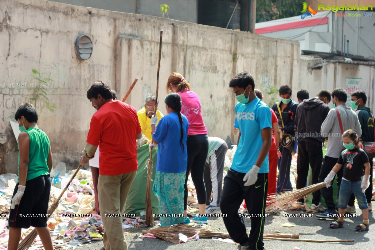 Jwala Gutta and Harshvardhan Rane joins 'Swachh Bharat'