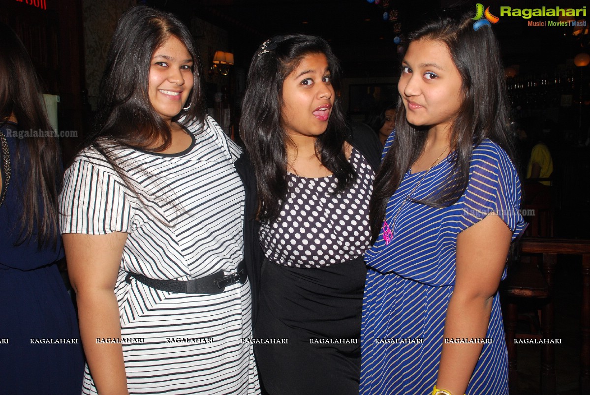 Meenal Agarwal Birthday Bash 2014 at 10D