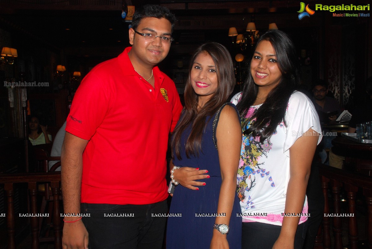 Meenal Agarwal Birthday Bash 2014 at 10D