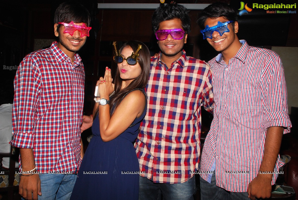 Meenal Agarwal Birthday Bash 2014 at 10D