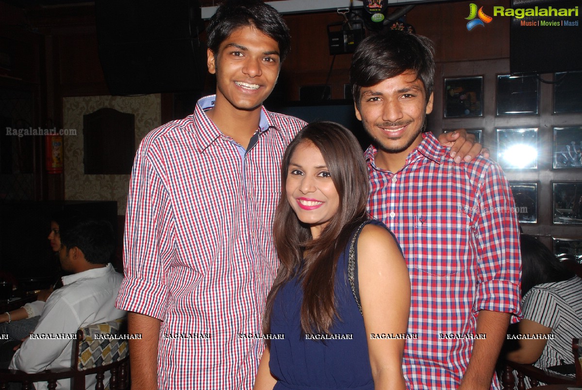 Meenal Agarwal Birthday Bash 2014 at 10D