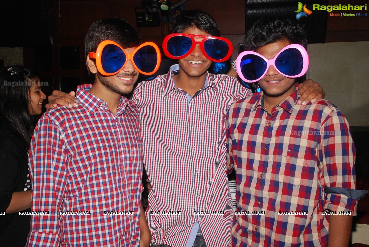 Meenal Agarwal Birthday Bash 2014 at 10D