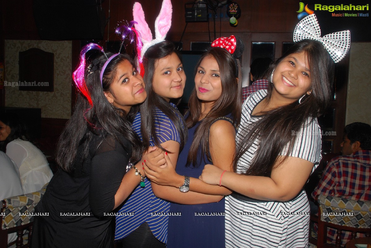 Meenal Agarwal Birthday Bash 2014 at 10D