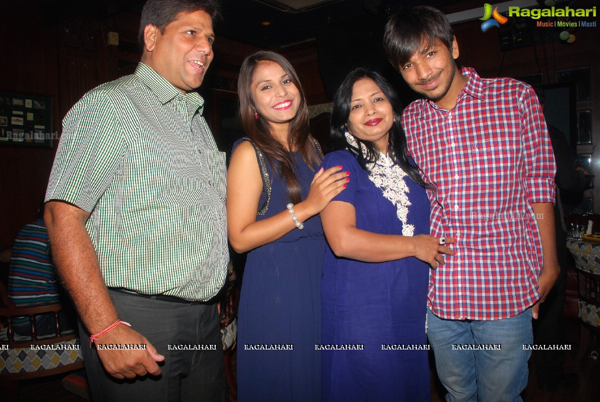 Meenal Agarwal Birthday Bash 2014 at 10D