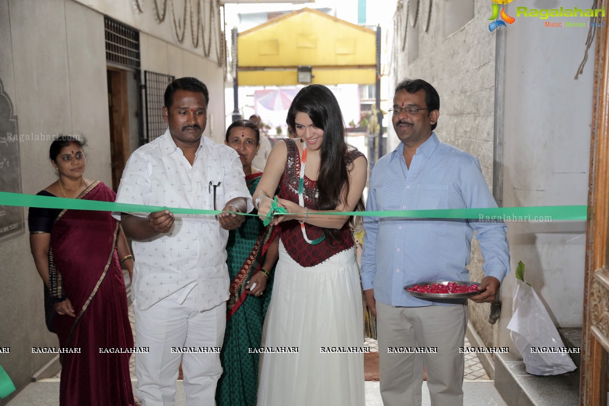 Actress Sherin Shringar Inaugurates Pochampally IKAT Art Mela at Bangalore