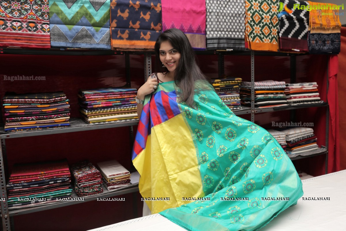 Actress Sherin Shringar Inaugurates Pochampally IKAT Art Mela at Bangalore