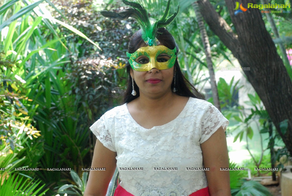 Raaga Dhoom by Reena Agarwal, Kanta Khemani, Vaishali Tholia, Nisha Agarwal and Sunita Bagaria