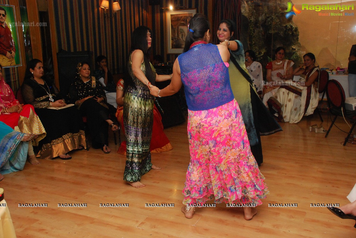 Rang Birangi Titlis by Meeta Oberoi-Meenu Saluja