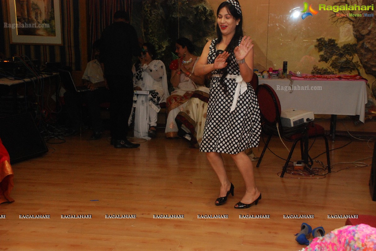 Rang Birangi Titlis by Meeta Oberoi-Meenu Saluja