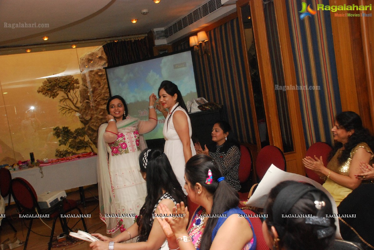 Rang Birangi Titlis by Meeta Oberoi-Meenu Saluja