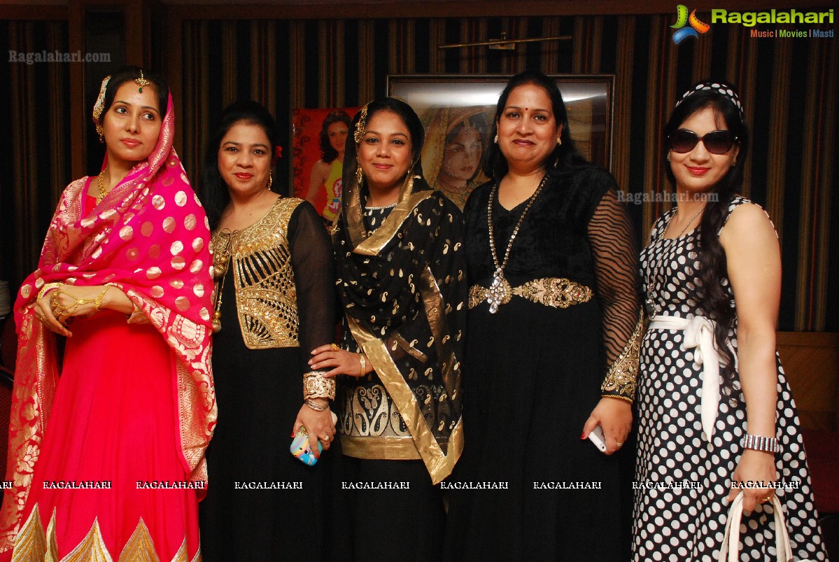 Rang Birangi Titlis by Meeta Oberoi-Meenu Saluja