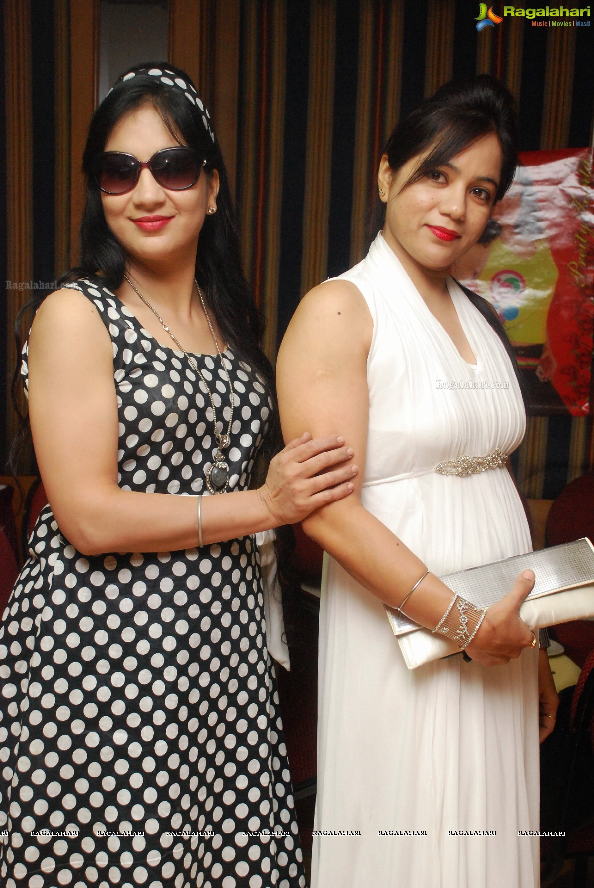 Rang Birangi Titlis by Meeta Oberoi-Meenu Saluja