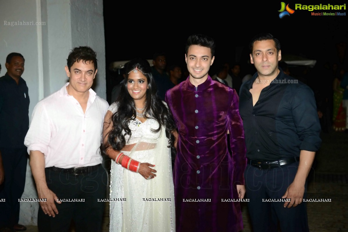 Celebs at Arpita Khan-Aayush Sharma Wedding