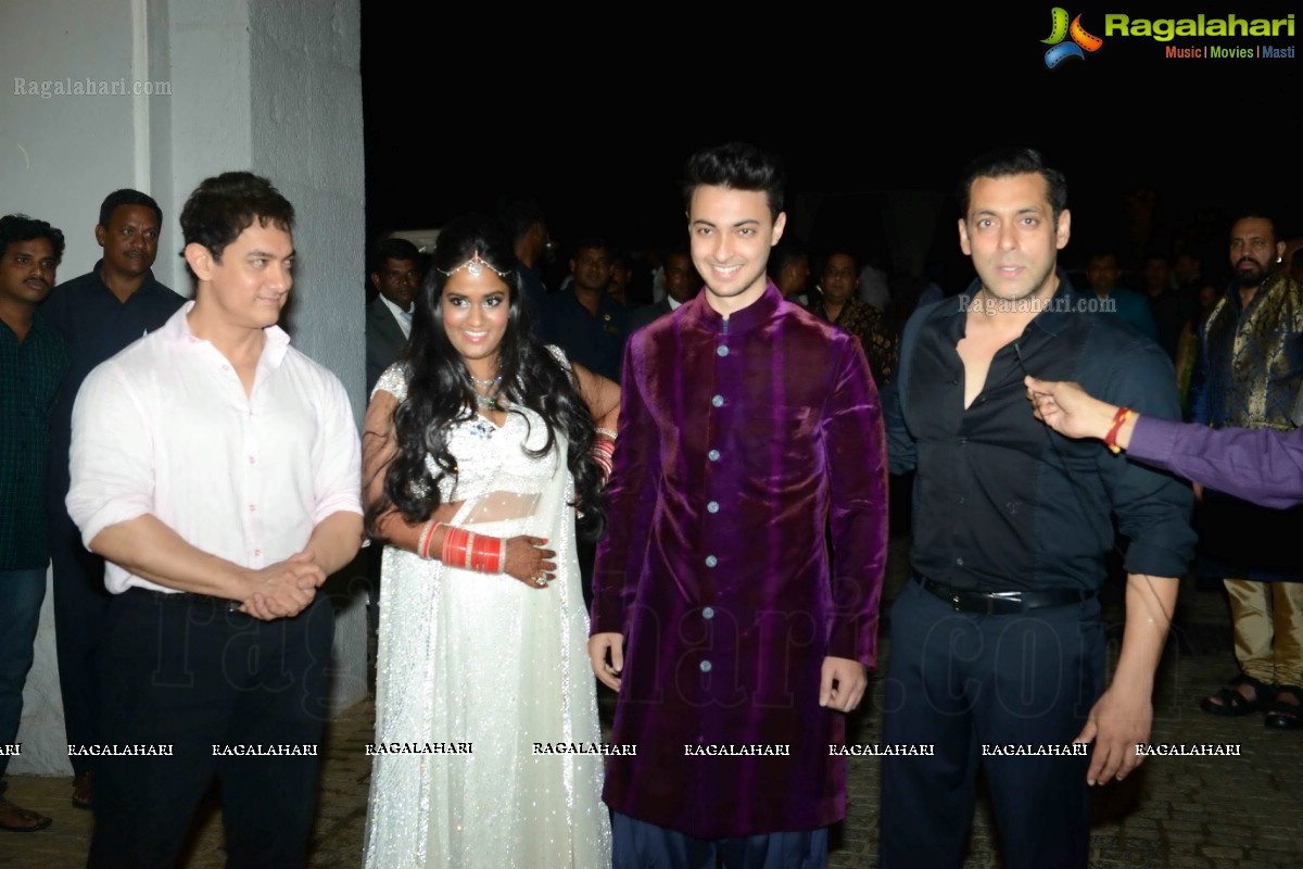 Celebs at Arpita Khan-Aayush Sharma Wedding