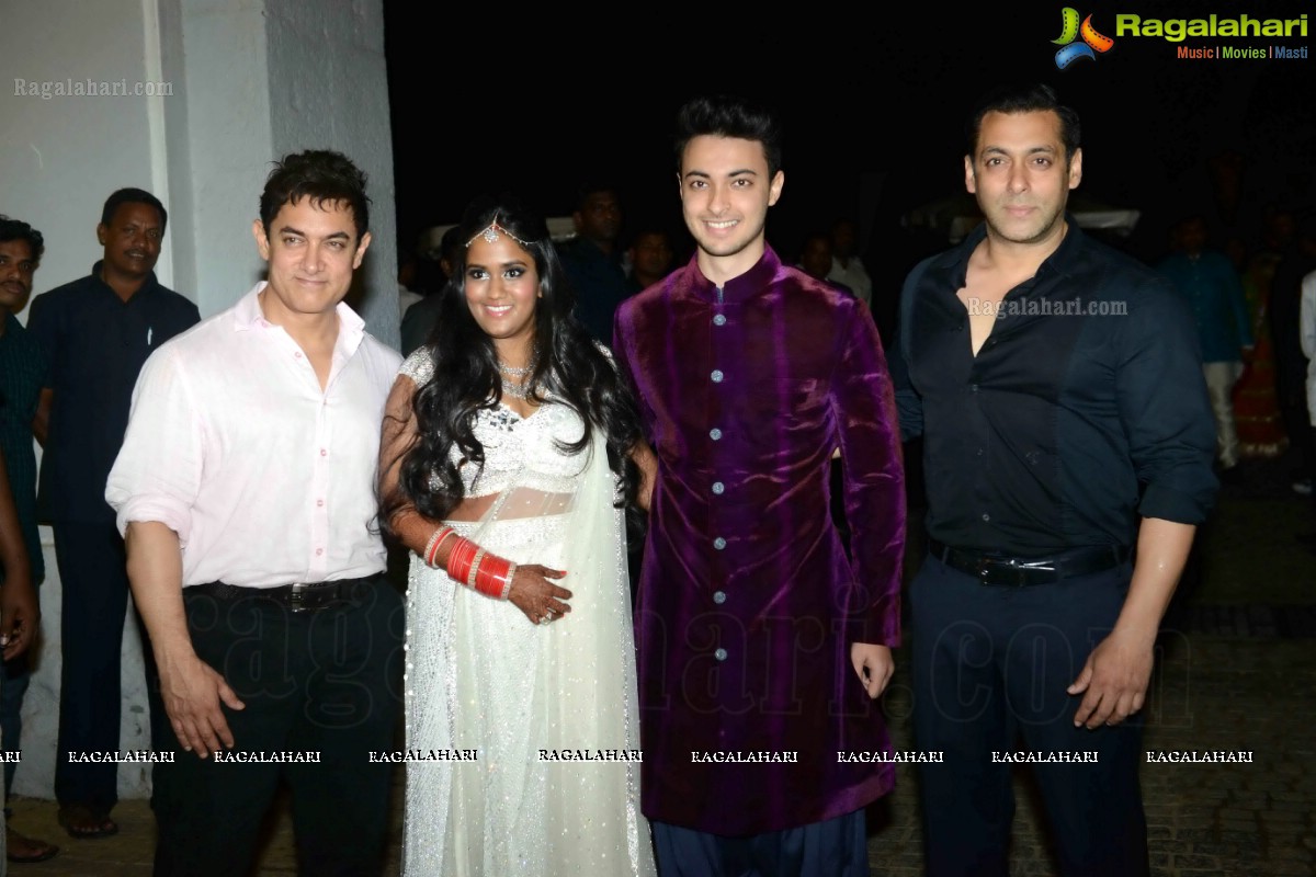 Celebs at Arpita Khan-Aayush Sharma Wedding