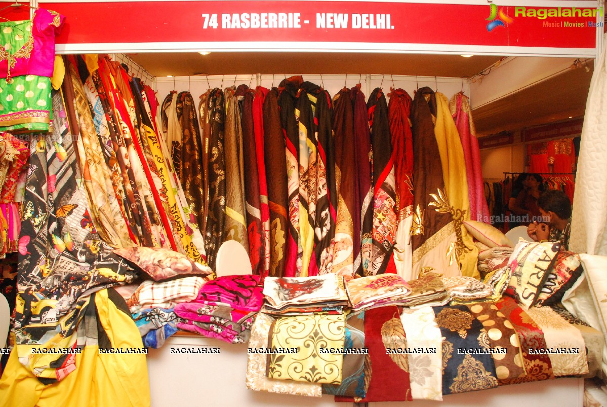 Sanjjanaa inaugurated Desire Designer Exhibition 2014, Hyderabad