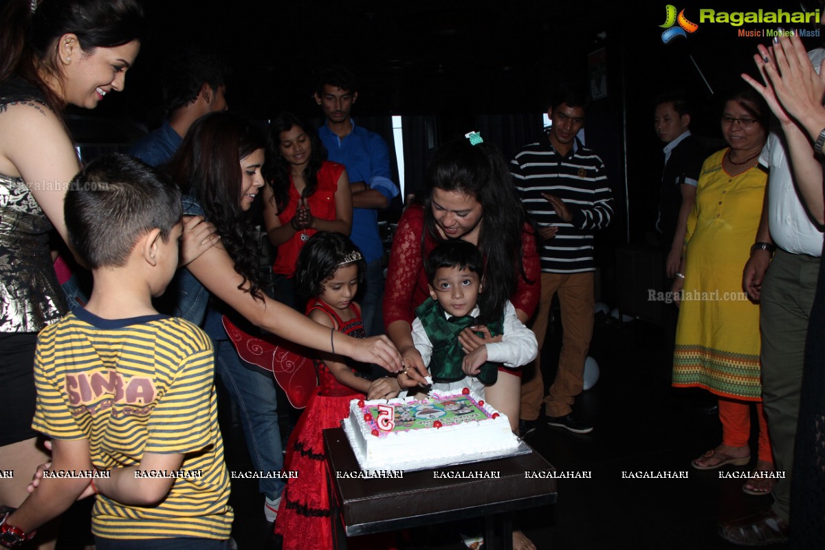 Sanjay-Shona's 5th Birthday Party at Spoil Pub, Hyderabad