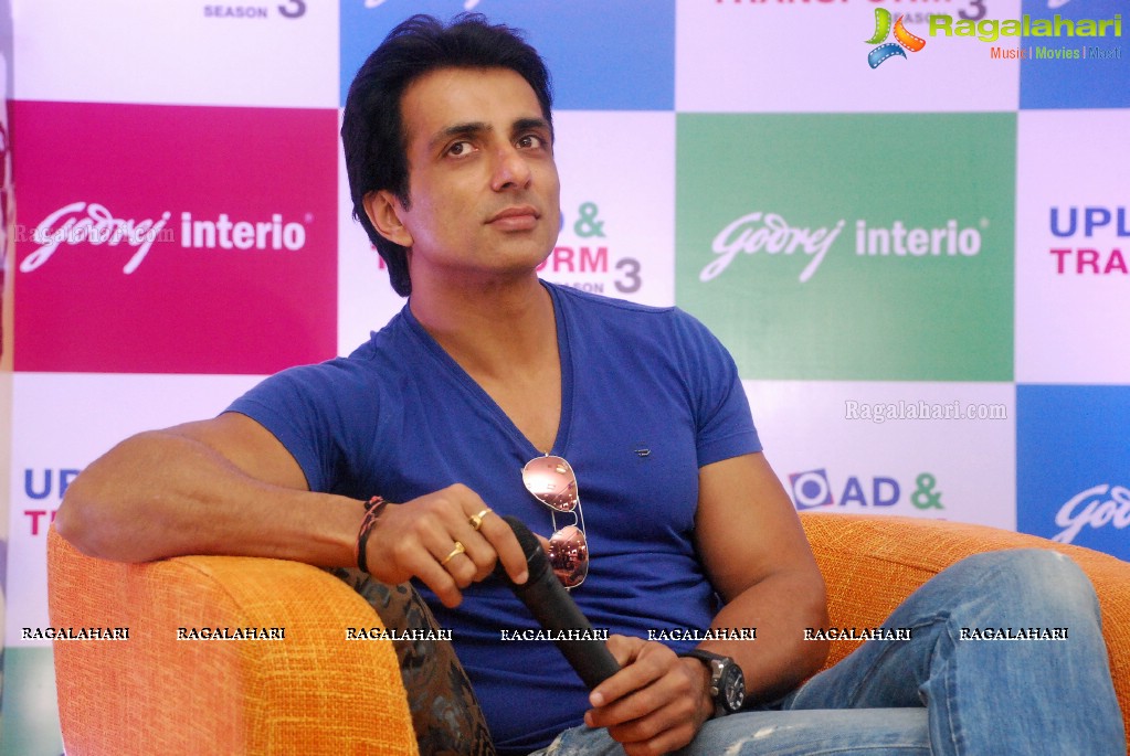 Sonu Sood launches Godrej Upload and Transform Campaign 2014, Hyderabad