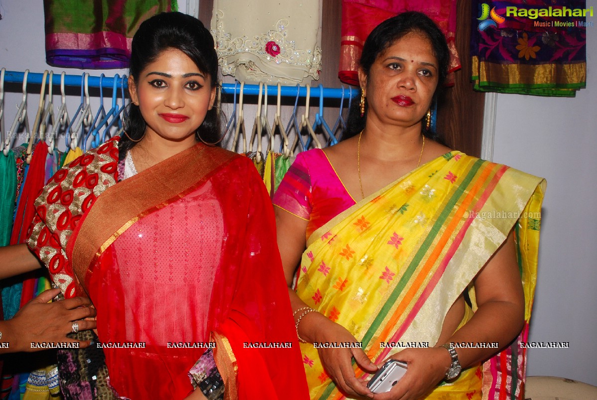 Madhulagna Das inaugurated Styles n Weaves Lifestyle Expo 2014, Hyderabad