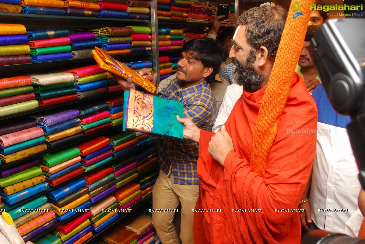 Kancheepuram Varamahalakshmi Silks launch by Sri Sri Sri Tridandi Srimannarayana Ramanuja Chinna Jeeyar Swamiji