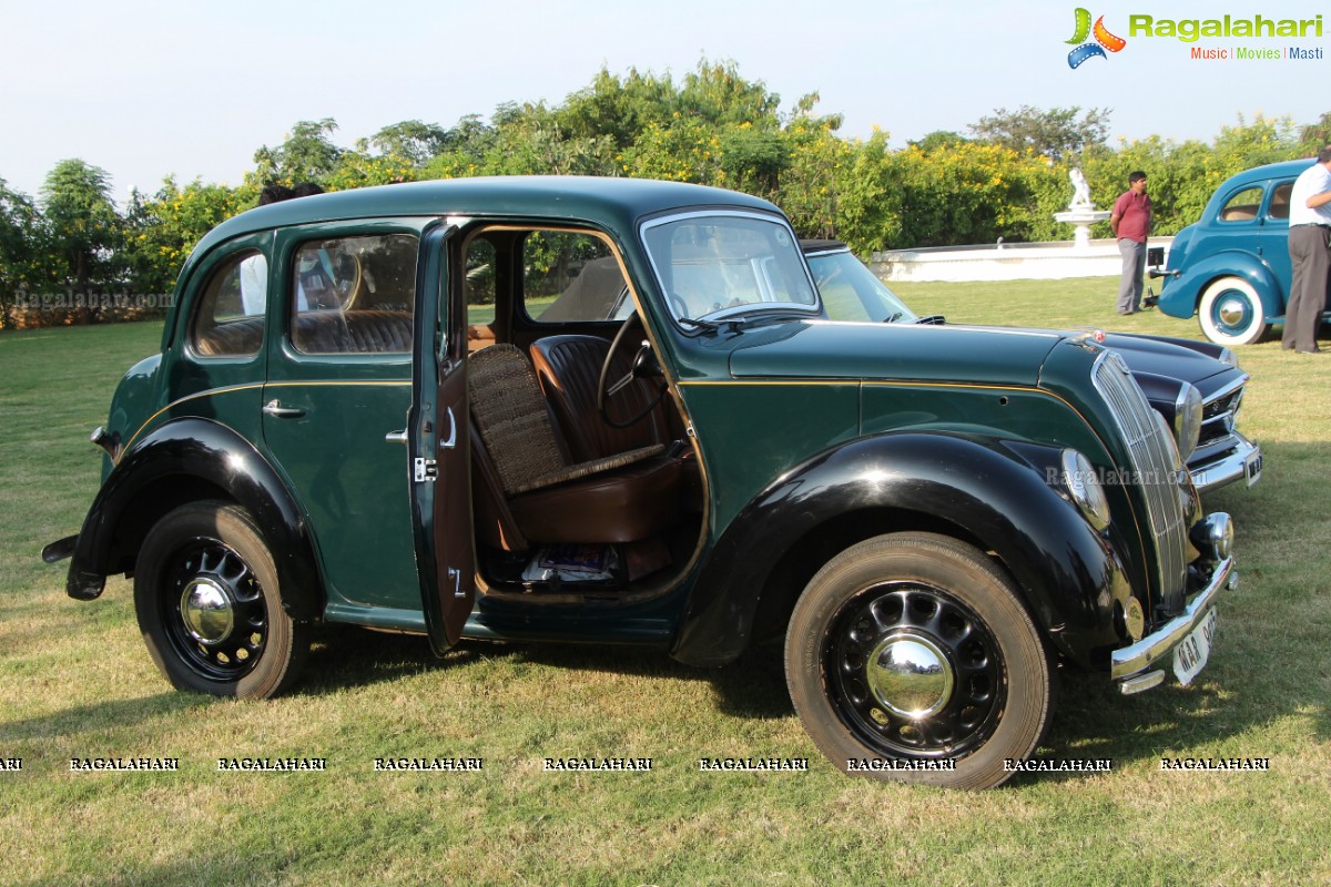 Vintage Cars Show at Taj Falaknuma Palace, Hyderabad (Nov. 2014)